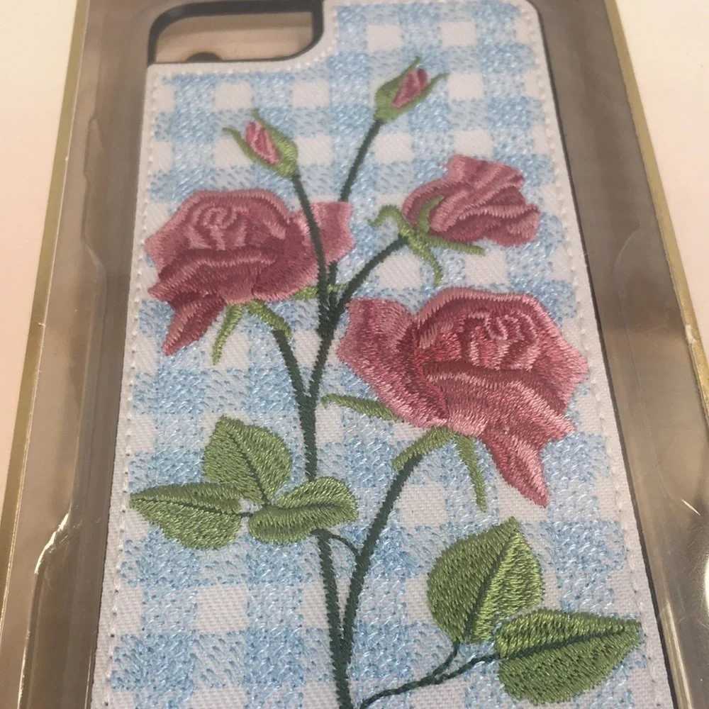 NEW Zero Gravity Iphone 7/8 cover embroidered roses with blue gingham